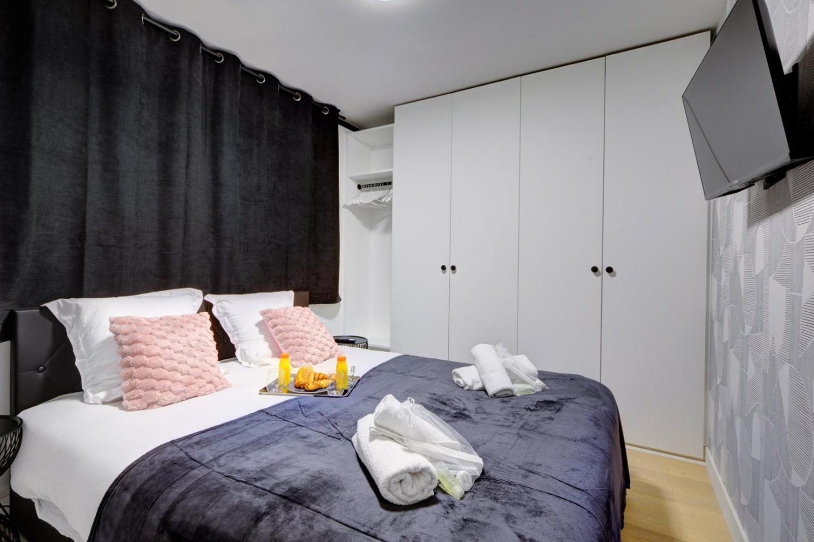 Bluestay 299 - Superb In Paris